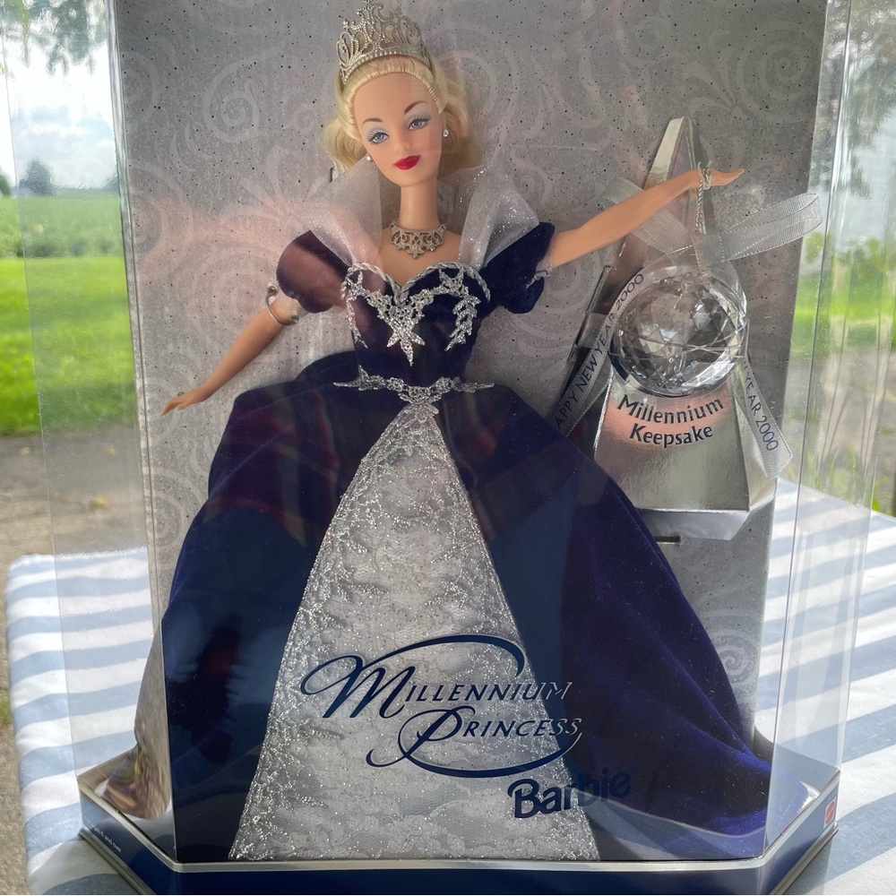 Vintage Millennium Princess Barbie NEW